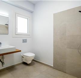 4 bedroom villa with pool and sea view in Perithia, Corfu, sleeps 9